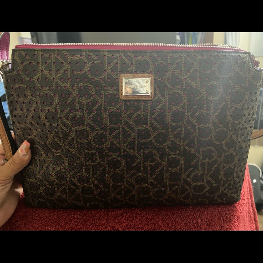 Calvin Klein Crossbody Purse.
